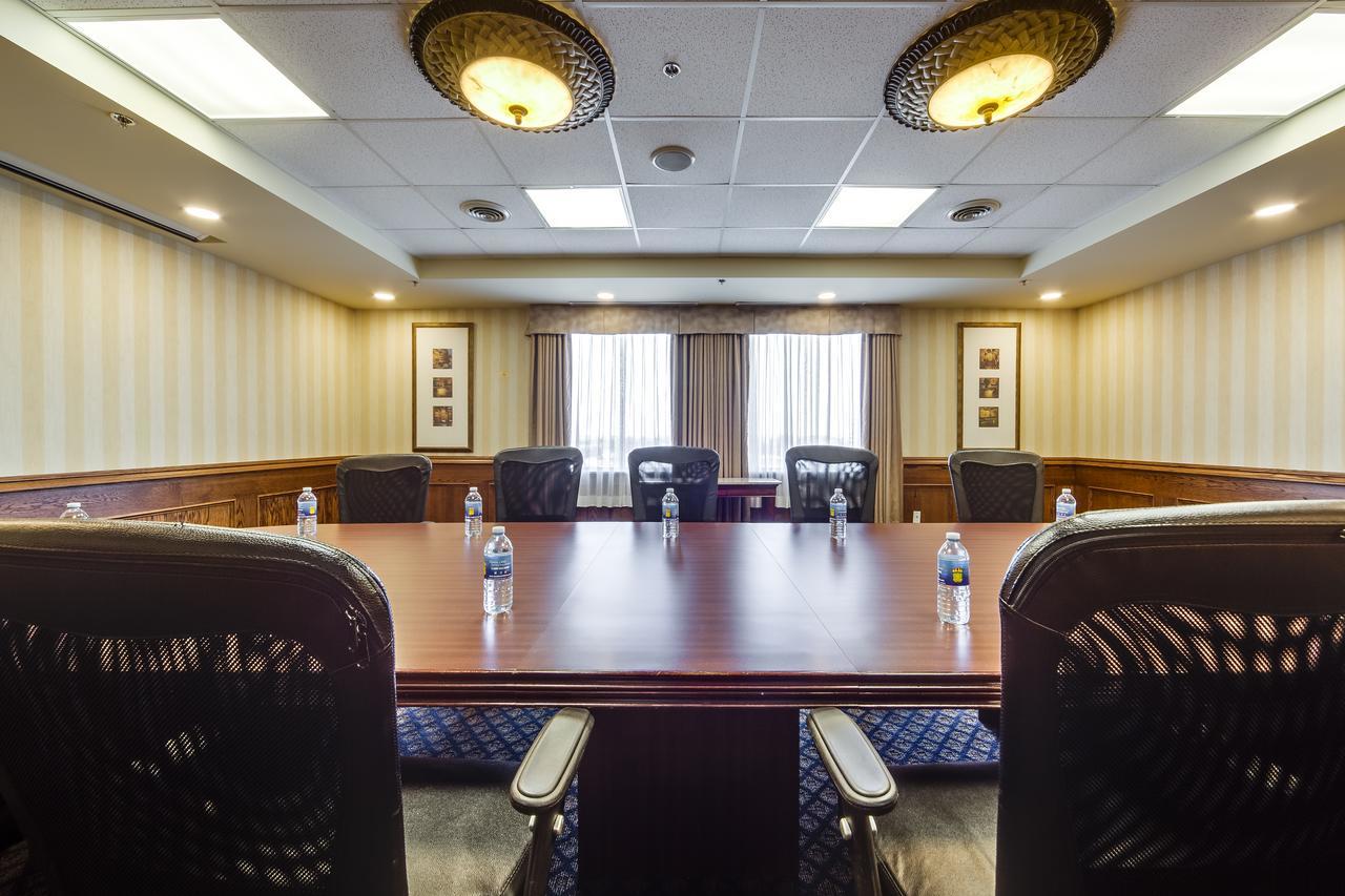 Monte Carlo Inn Airport Suites Mississauga Luaran gambar