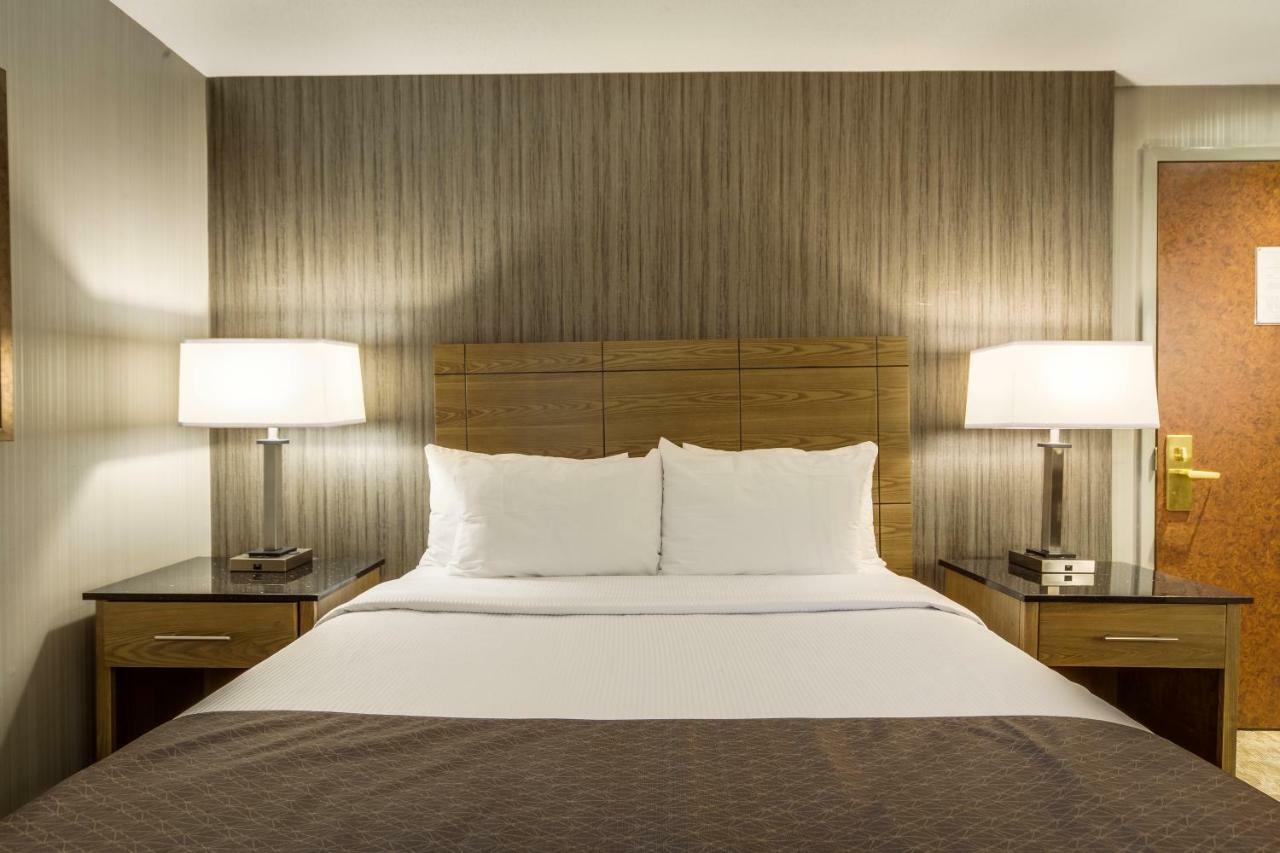Monte Carlo Inn Airport Suites Mississauga Luaran gambar